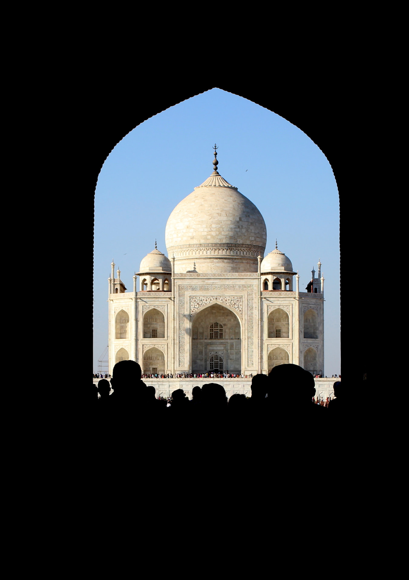 Sample architecture photograph — click to get an AI critique